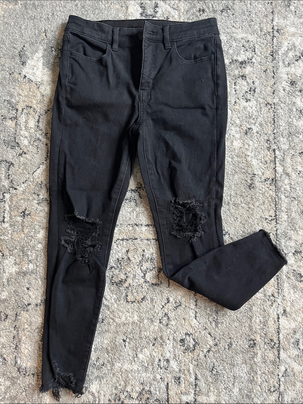 American Eagle Black Distressed Hi-Rise Jeggings - 6 Short